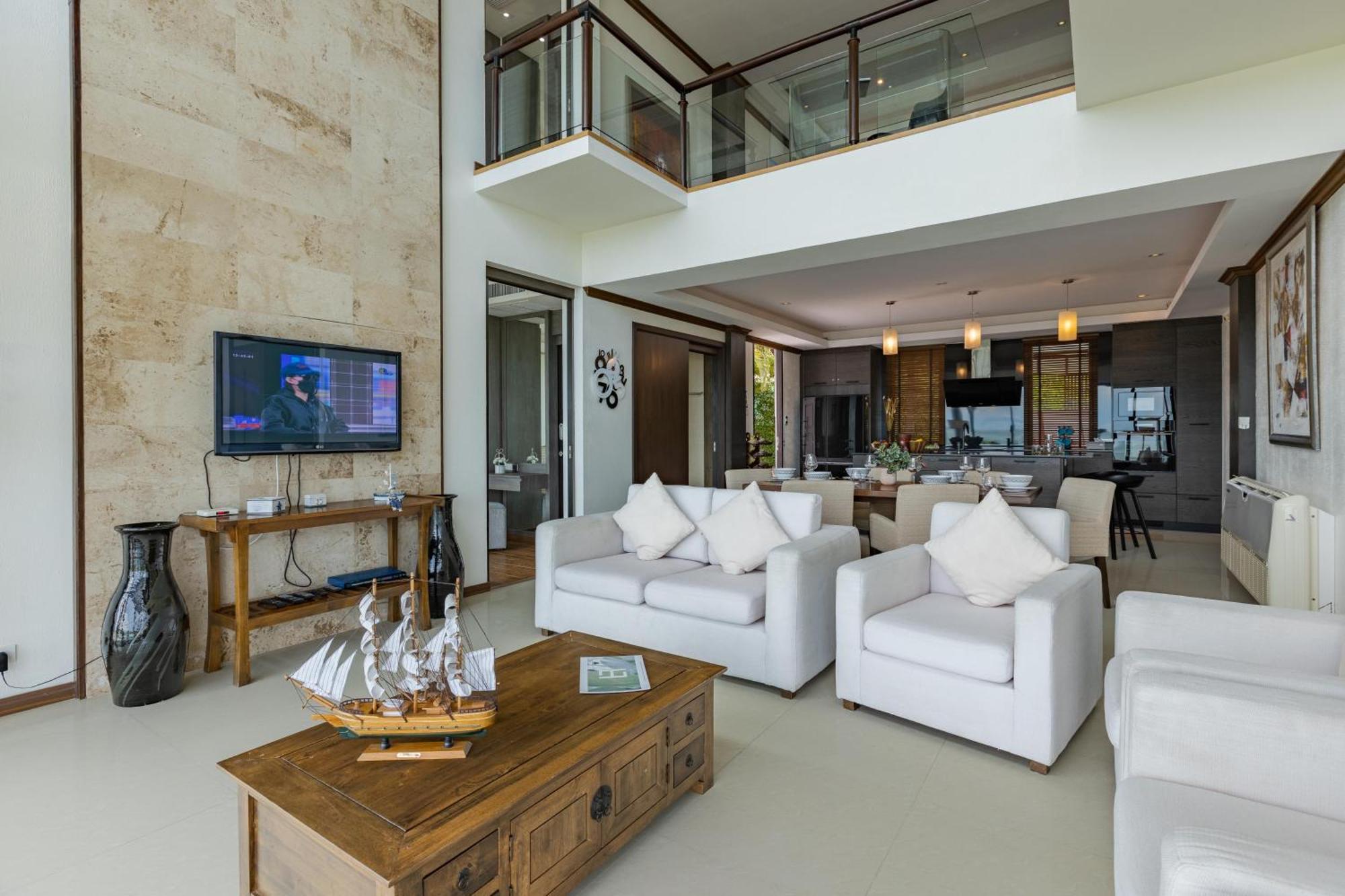 Villaer Beachfront Modern 4 Bedroom Pool - Rv