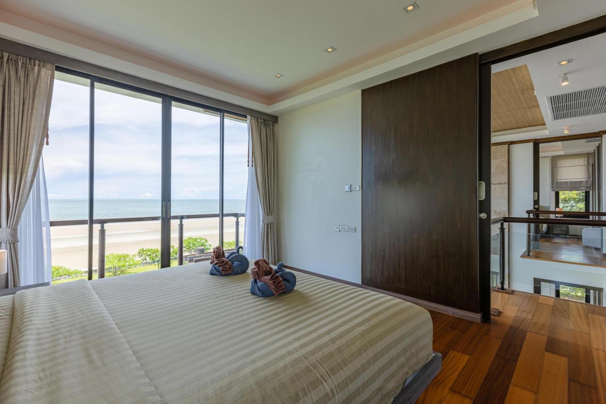 Beachfront Modern 4 Bedroom Pool - Rv Villaer Hua Hin